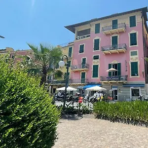 Serena , Arenzano Italia