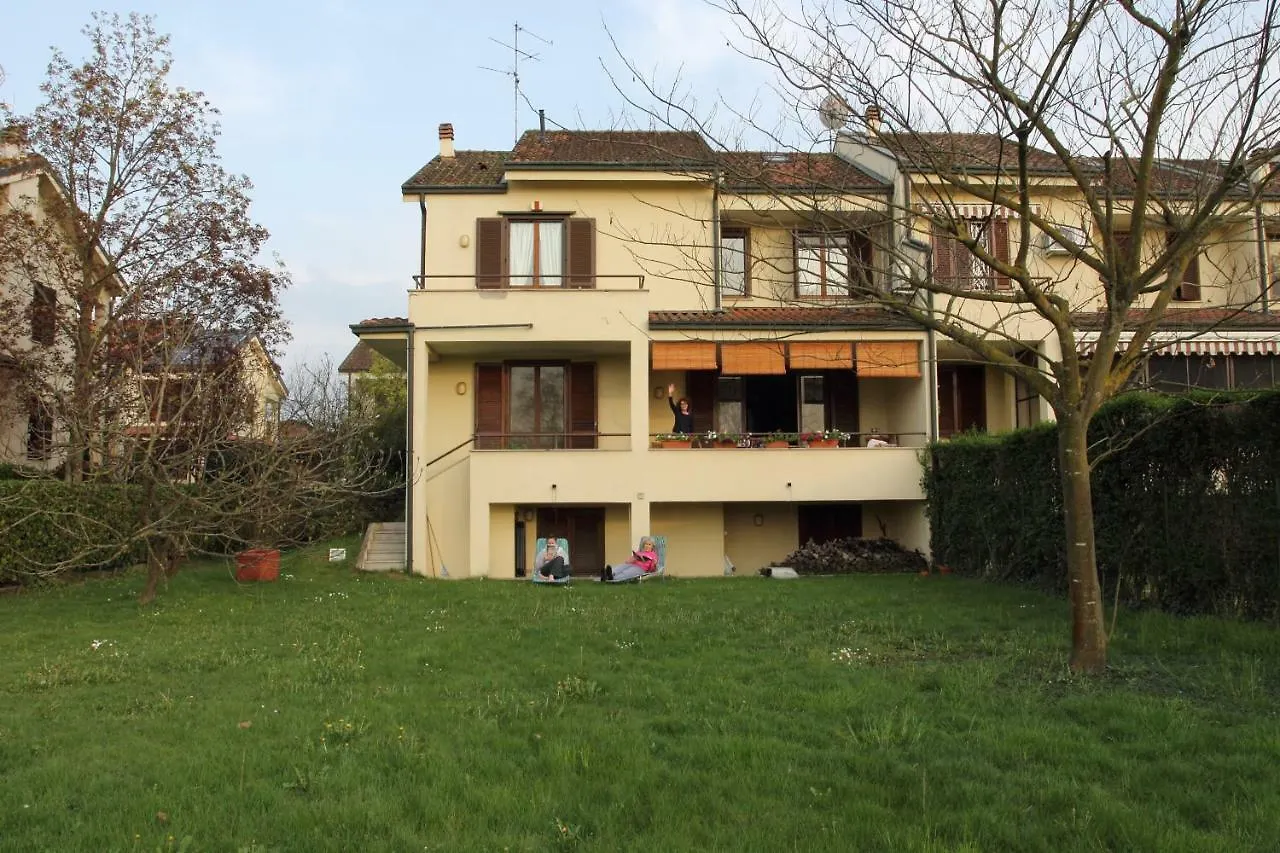 B&B Il Glicine di Basiglio 0*,